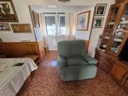 SE VENDE CASA EN PATIO DE VECINOS EN ZONA BARRIO BAJO