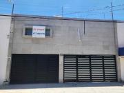 SE VENDE CASA en PEDREGAL, en JARDINES DEL MORAL, León...