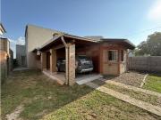 SE VENDE CASA EN PINARES CON PILETA
