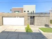 SE VENDE CASA EN. PLAYAS DE TIJUANA. EXCELENTE...