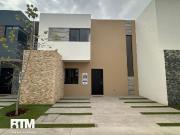 Se vende casa en Privada Viento del Mar Pozos