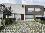 Se vende casa en residencial, Lomas Virreyes, Calimaya,...