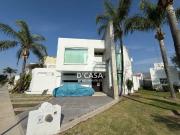 SE VENDE CASA EN RIBERAS DEL CAMPESTRE