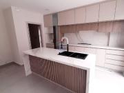 Se vende casa en samborondón de estreno