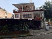 SE VENDE CASA EN SAN ANTONIO DE DOS NIVELES CON TERRAZA...