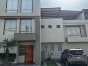 SE VENDE CASA EN SANTIAGO DE SURCO VIA LACTEA