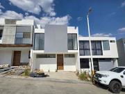 SE VENDE CASA EN SENDEROS DE MONTEVERDE