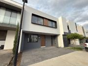 SE VENDE CASA EN SOLARES NUEVA