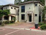 SE VENDE CASA EN URBANIZACIÓN BOSQUES DE LA COSTA