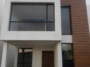 Se vende casa en urbanización privada Norte de Manta