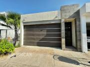 Se Vende Casa en Valle Alto