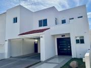 Se Vende Casa en Valle Escondido con Rec?mara en Planta Baja