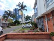 SE VENDE CASA EN VILLA VERDE CON PARQUEADERO