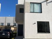 SE VENDE CASA EN VILLAS DEL CAMPO, CALIMAYA