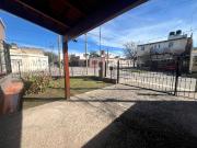 SE VENDE CASA ESQUINA EN ALTO ALBERDI