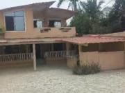 se vende Casa Frente al Mar los Gilces de crucita