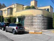 Se vende casa Jardines de San Mateo