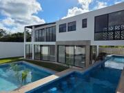 SE VENDE CASA LISTA PARA ENTREGAR EN FABULOSA PRIVADA AL...