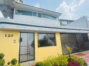 SE VENDE CASA MODERNA E ILUMINADA EN RESIDENCIAL LOMAS...