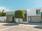 SE VENDE CASA MODERNA EN PARQUE CAIRO