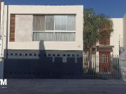 Se vende casa muy cerca de club de golf la loma lomas...