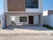 SE VENDE CASA NUEVA