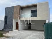 Se vende casa nueva equipada en Villa Foresta norte Saltillo