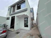 Se vende casa por estrenar fuera de urbanización