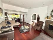 SE VENDE CASA REMODELADA CON PISCINA EN SANTA TERESA