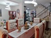 SE VENDE CASA REMODELADA DOS NIVELES BARRIO LA ESMERALDA...
