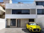 SE VENDE CASA REMODELADA EN CONDOMINIO SOBRE CIRCUITO...