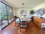 Se vende casa remodelada en exclusivo condominio...