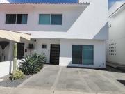 Se Vende Casa remodelada en Misión Residencial