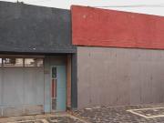 SE VENDE CASA + SALON AMPLIO PARA USO COMERCIAL