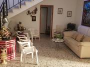 Se vende casa semicéntrica