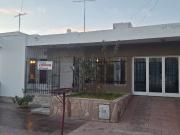 Se vende casa sobre calle Pasteur 333, en el centro de...