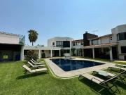 SE VENDE CASA SOLA FRACCIONAMIENTO BURGOS CON FRONTON...