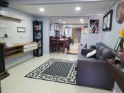 Se vende casa totalmente remodelada, a 5 minutos de Av....