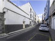 Se vende CASA UNIFAMILIAR de 3 PLANTAS y CUBIERTA, a...