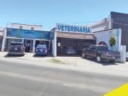 Se vende céntrica propiedad sobre Blvd. Luis Encinas...