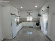 Se vende chalet reformado con almacén y piscina en...