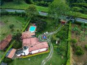 SE VENDE CHALET VIA EL EDEN