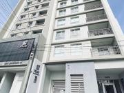 Se vende cochera en edificio Pilay