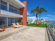 Se Vende Condominio Frente al Mar en El Murcielago Manta