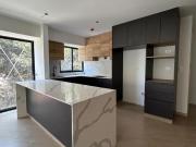 SE VENDE DPTO 145M2 EN BARRANCO CON COCHERA