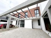 SE VENDE DUPLEX DE EXC CATEGORIA EN GREENVILLE II