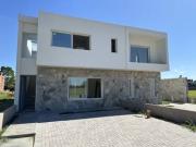 SE VENDE DUPLEX EN ZONA SUR A ESTRENAR 3 DORMITORIOS...