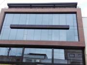 Se vende Edificio nuevo, Spring