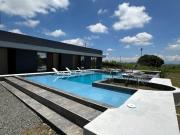 SE VENDE ESPECTACULAR CASA CAMPESTRE EN MORELIA A PUERTA... SE VENDE ESPECTACULAR CASA CAMPESTRE EN MORELIA A PUERTA...