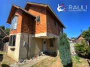 Se VENDE excelente casa de 2 pisos en sector de Bosque...